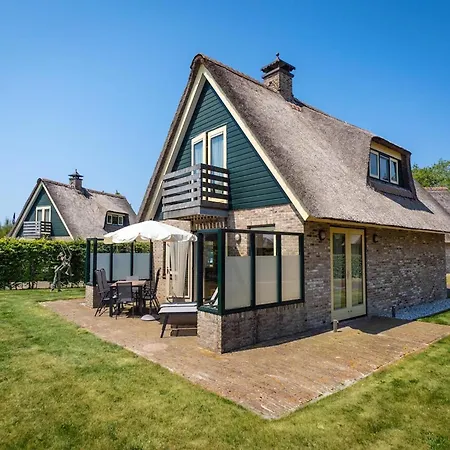6-guest Texel With Sauna & *